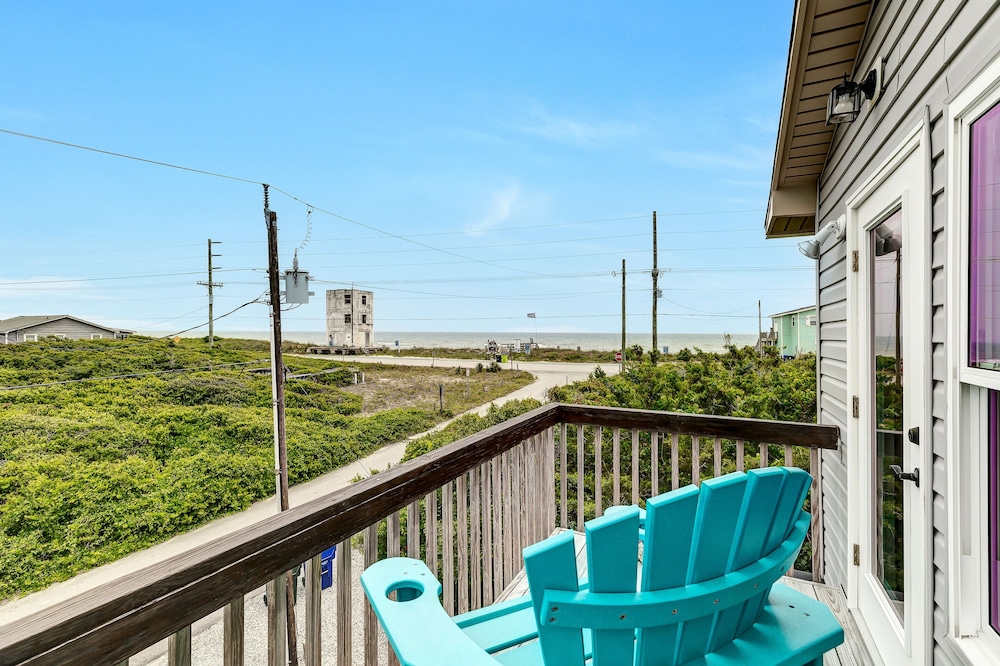 Oceanwatch Cottage by Topsail Realty