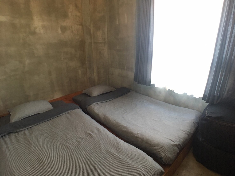 GOLDEN MILE Hostel view 5