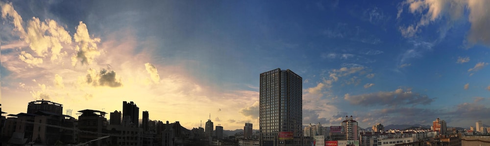 Ramada Longyan