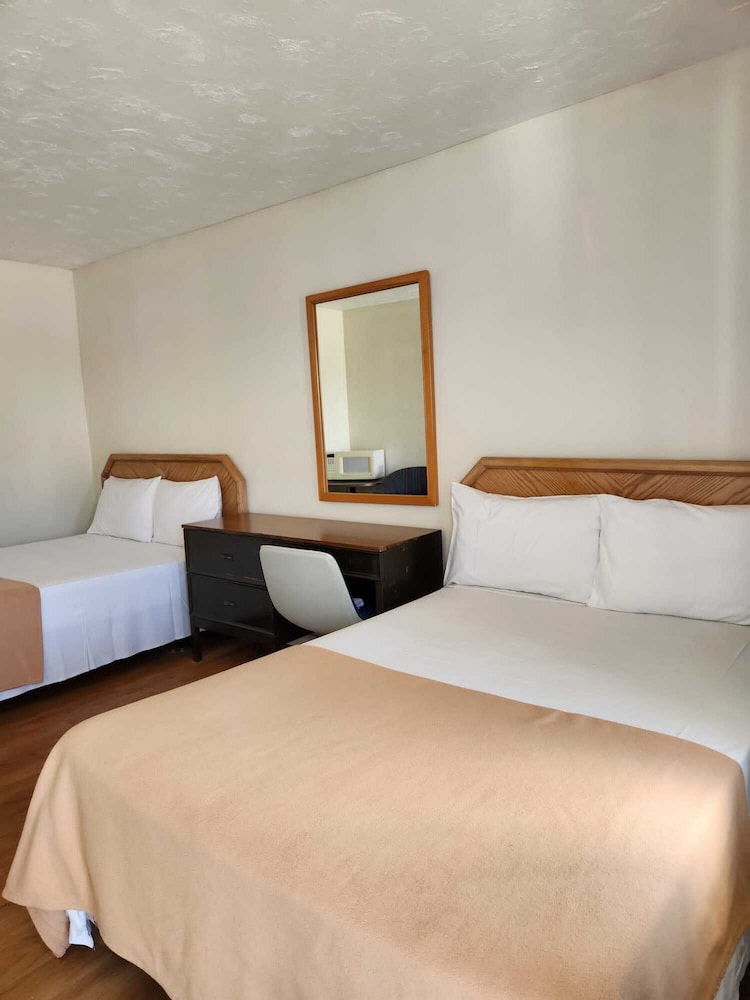 Chatham Motel