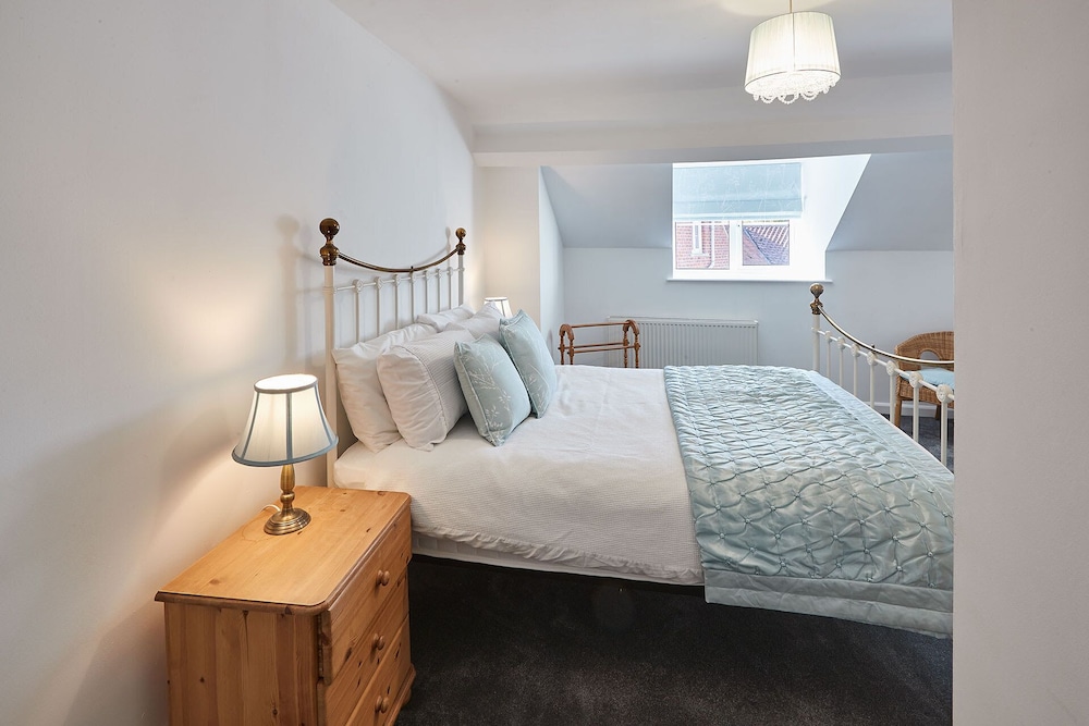 Host Stay Low Barn Cottage