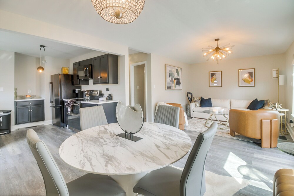 Charlotte Gem w/ Deck & Community Amenities