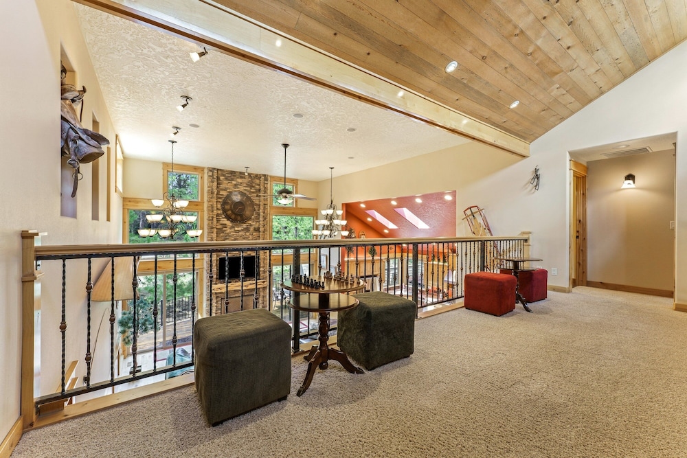 4 Red Fir 6 Bedroom Home