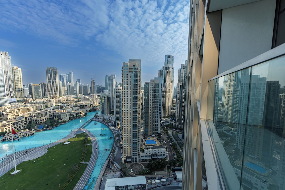 One Lux Stay Grande Signature Residences