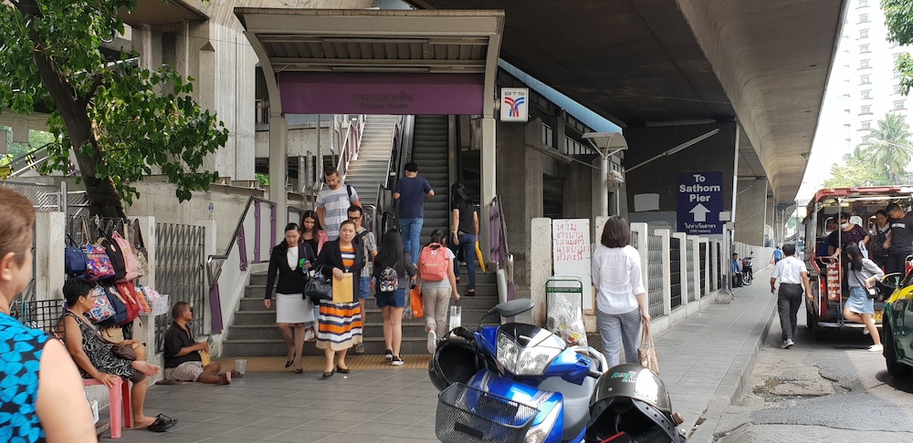 One Bangkok Hostel @Love District