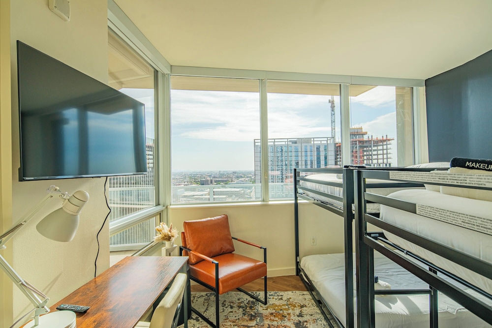 ROVE LIVING/KL - 44 Monroe