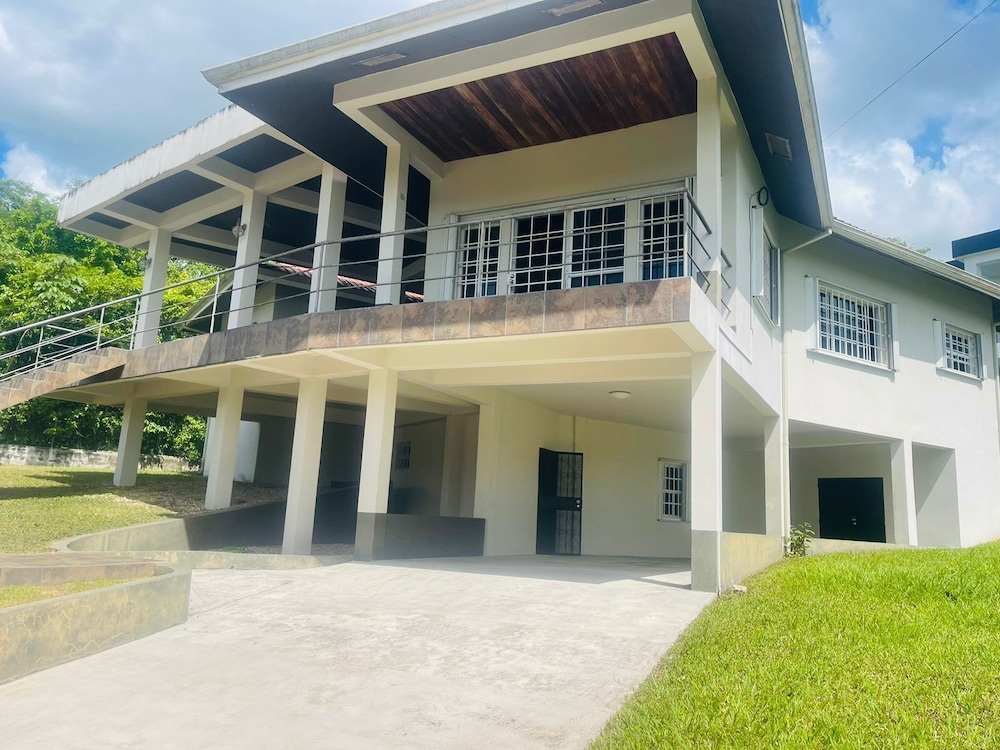 Casa Ellysian