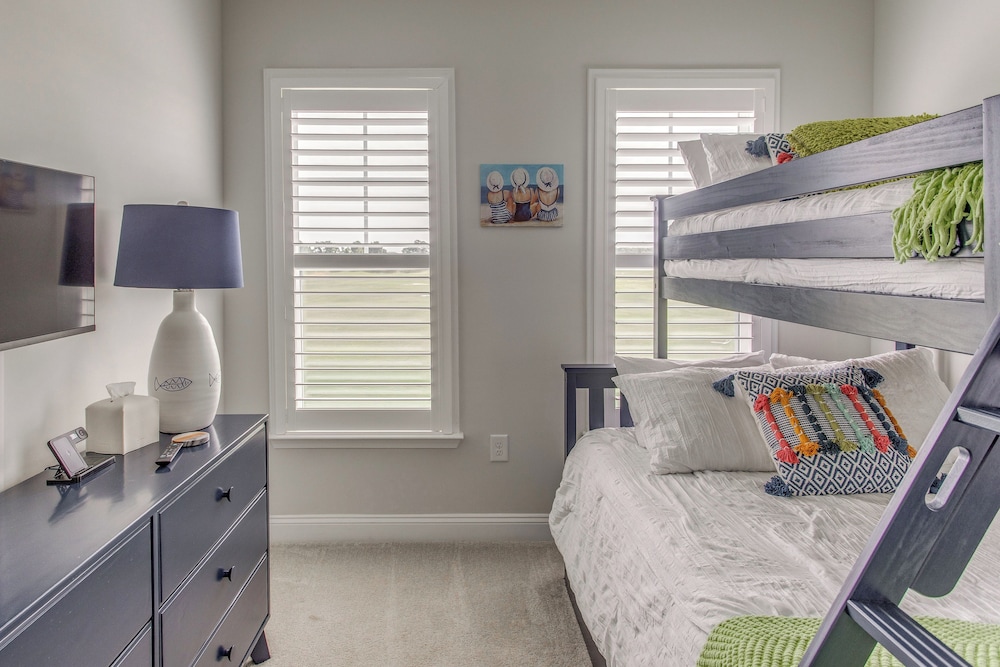 Barefoot Resort Golf Getaway: Pool + Beach Shuttle