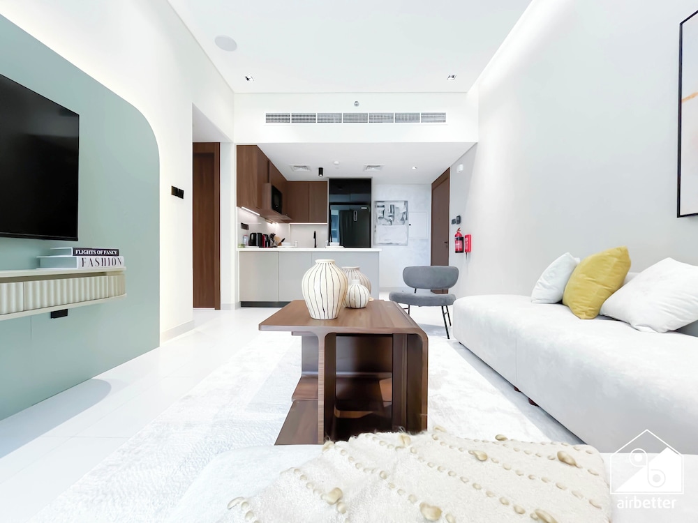 Exclusive 1BR Modern Comfort & Prime Location