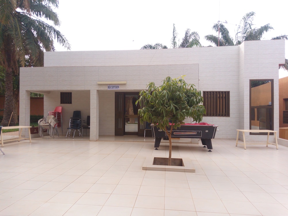 Sarada Lodge Hotel