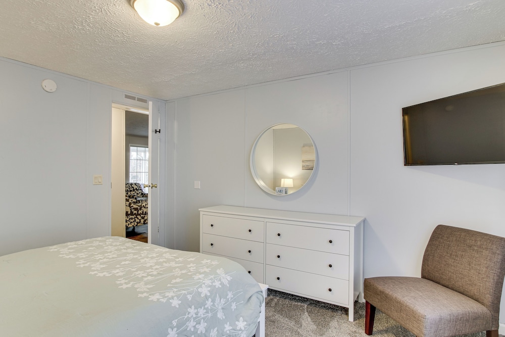 Saluda River Retreat w/ Boat Ramp & Water Views!
