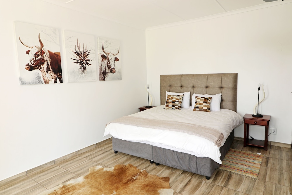 Hluhluwe Vacations - Msitu Kwetu Lodge  Safaris - Property Image 5