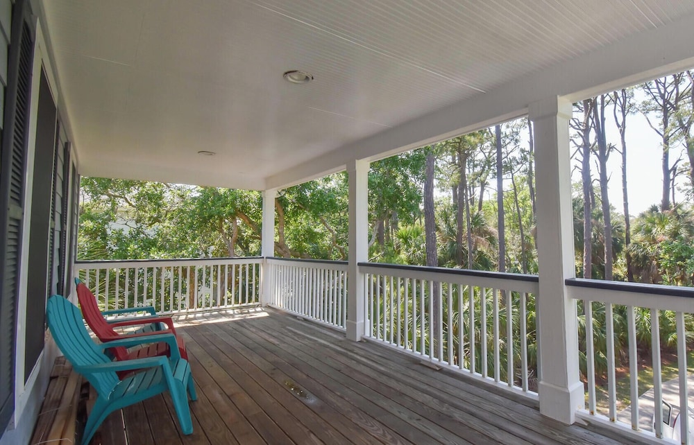 Spacious 4-bed, 4-bath Home in the Heart of Fripp Island