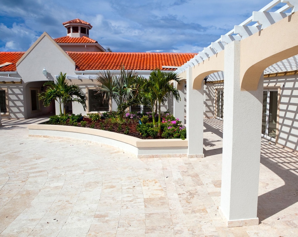 Hotel La Vista Azul view 2