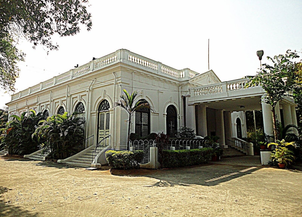 PLA RATHNA RESIDENCY