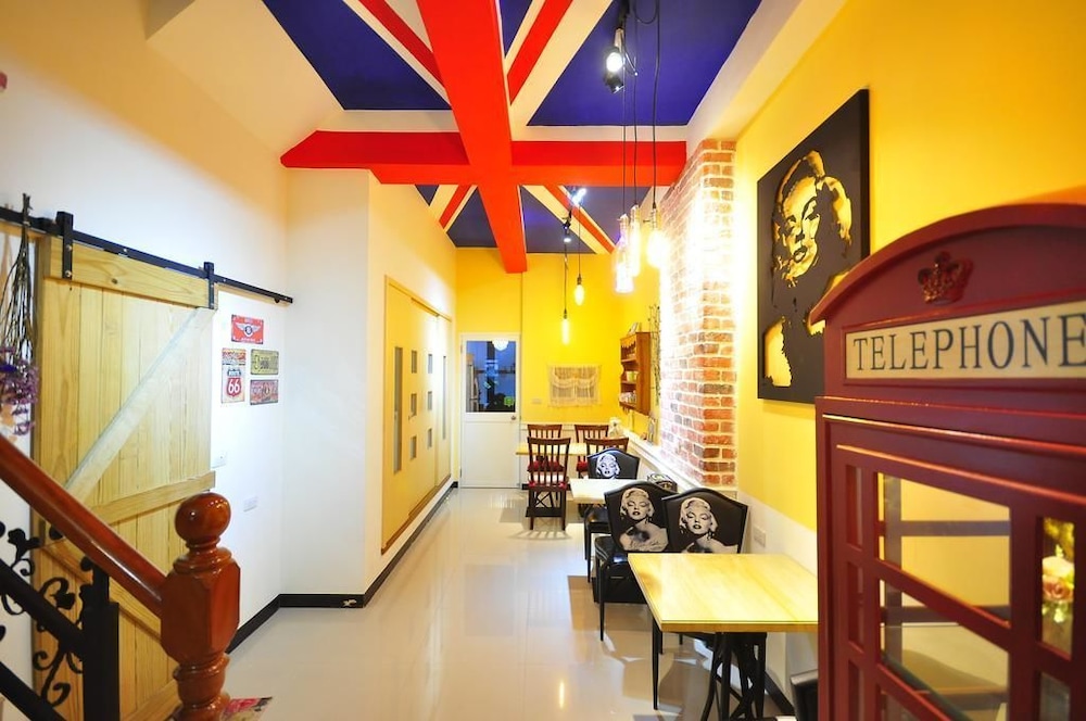 Happy Orange Homestay