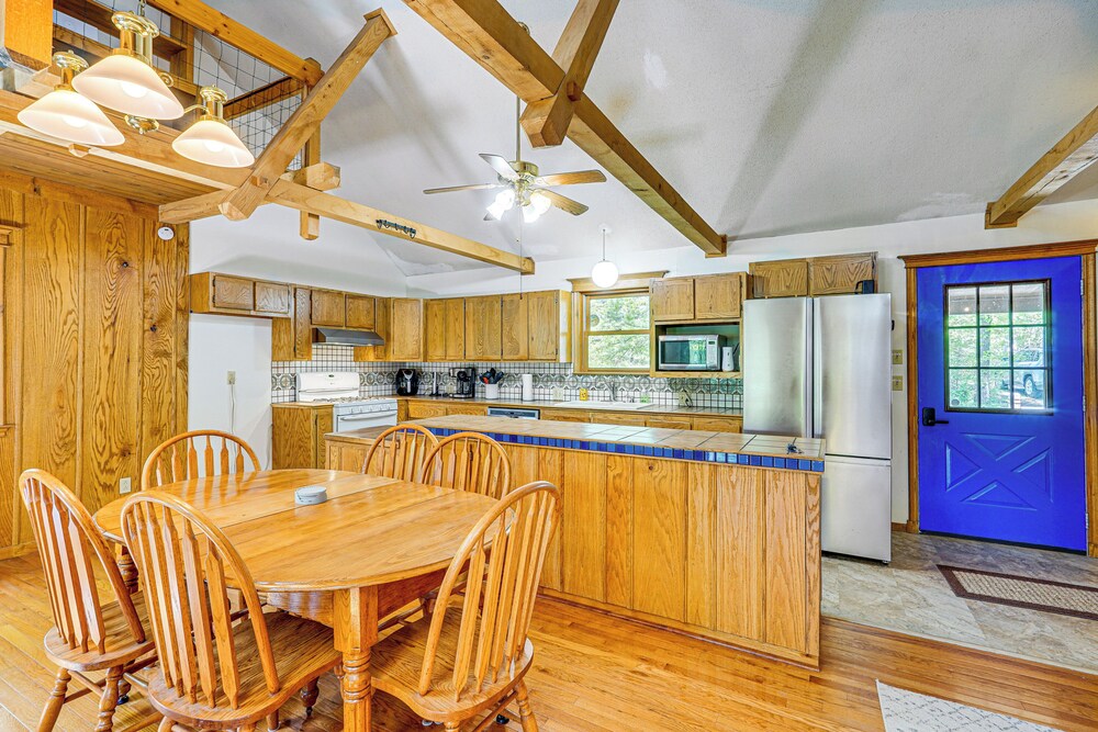 Historic Clark Cabin w/ Deck  Fishing Pond Access - Property Image 3