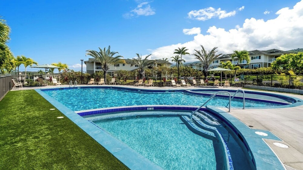 Updated Townhome Ocean View Private BBQ & Lanai - Vrkcv