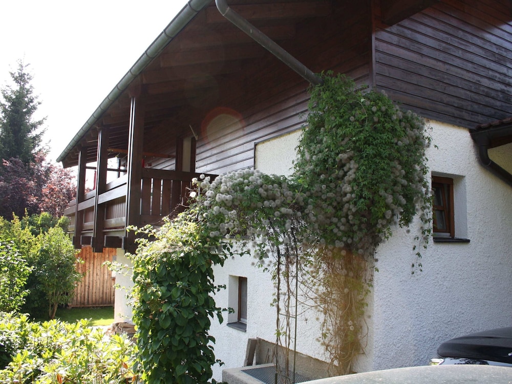 Quaint Mansion Near ski bus in Goldegg