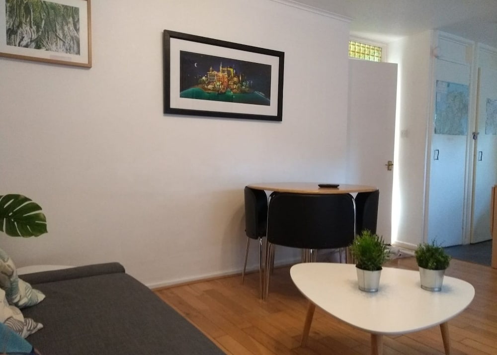 Belfast City Central by BHR Apartments