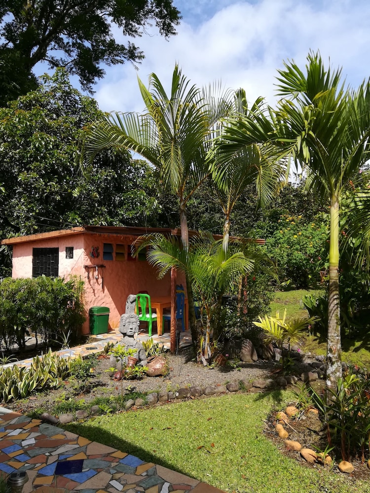 Encantada Guest House: Spectacular View & Excellent Reviews