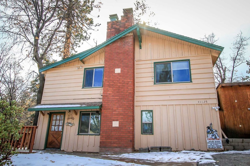 Summit Comfort-1571 by Big Bear Vacations view 2