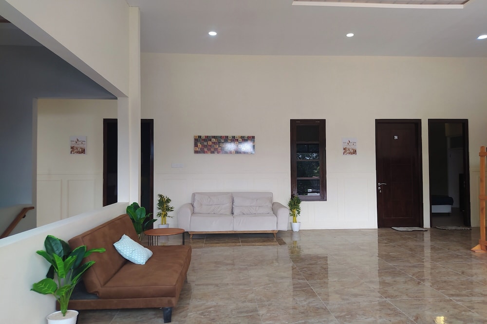 Satoe Atap Room Stay Syariah