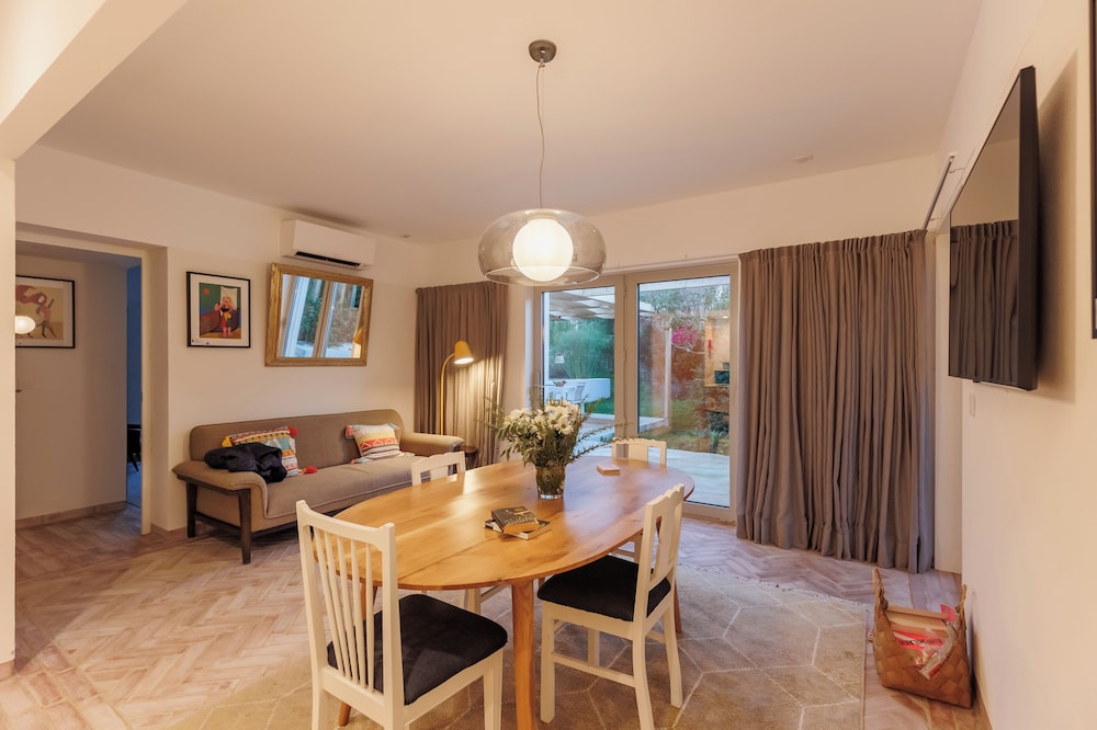 Laranjal Farm House