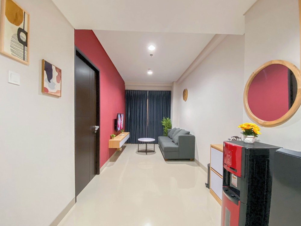 Pleasurable 1BR Apartment Patraland Amarta