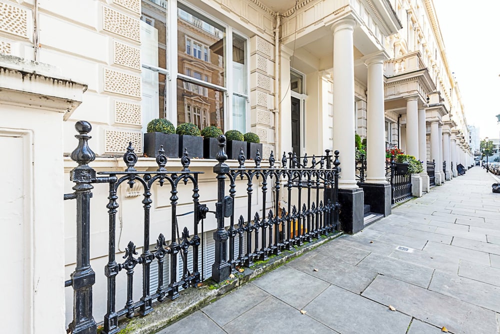 Beautiful Two Bedroom Abode in Notting Hill