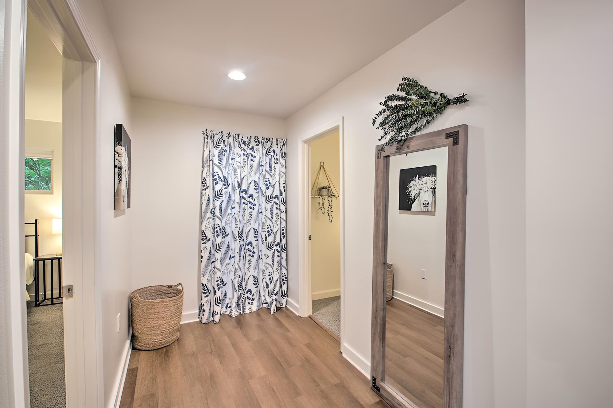 Beautiful Hot Springs Home: Central Location! view 4