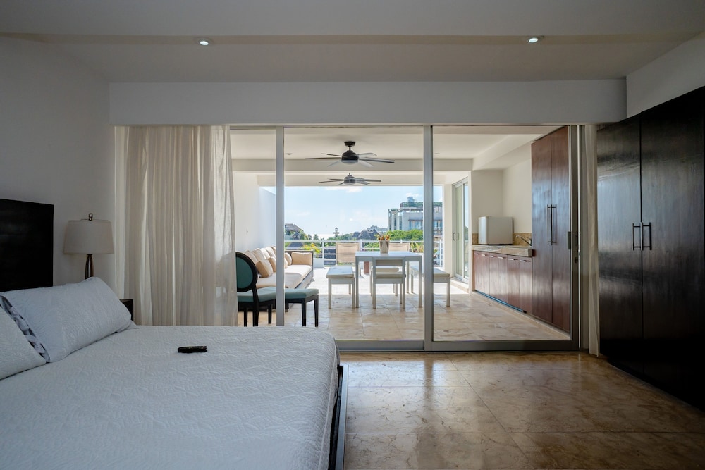 Magia Playa Penthouse 2d 3 Bedroom Condo