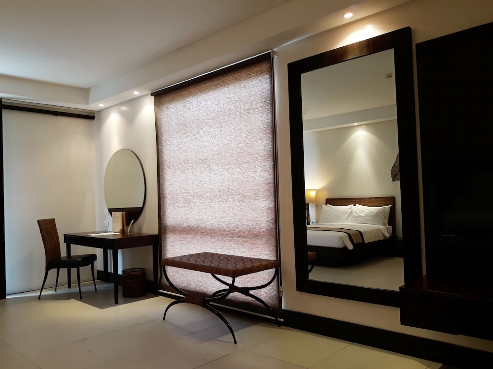 Hotel Kamana Sanctuary Resort and Spa