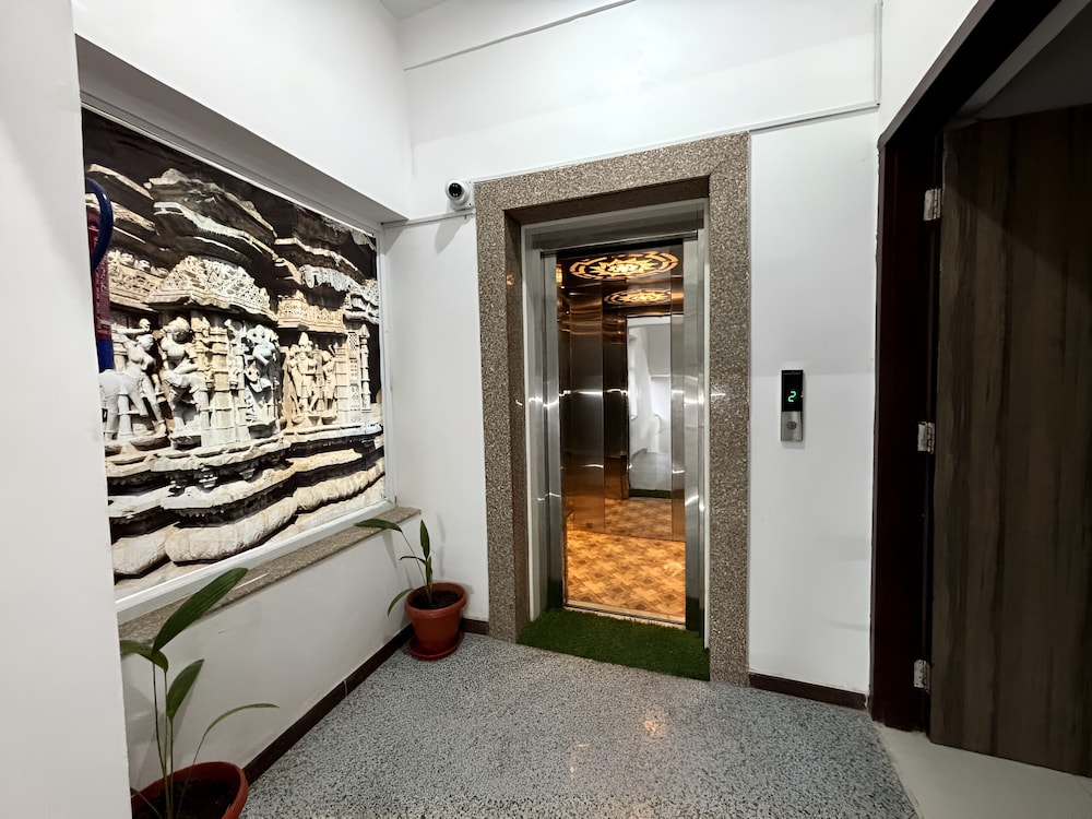 Hotel Arul's