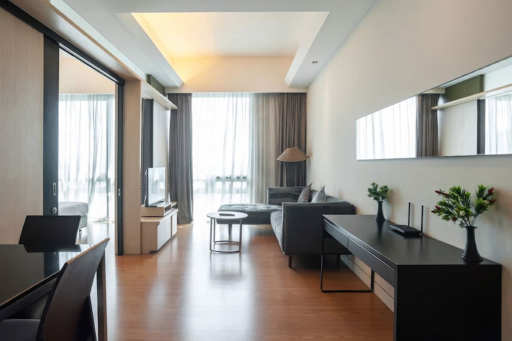 Swiss Garden Residences by Emily