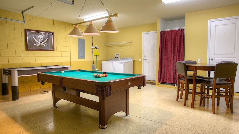 Heathrow Home with Pool at Windsor Hills - Image 3