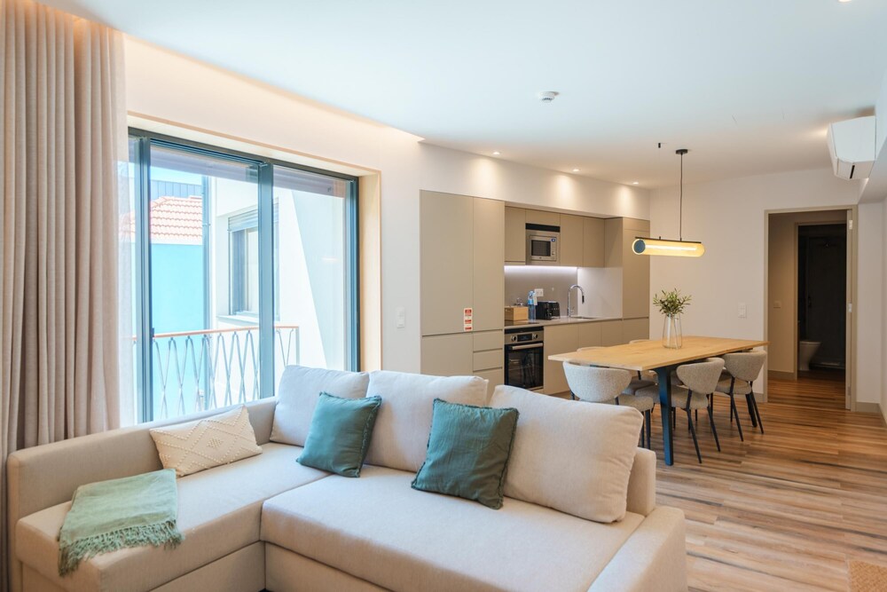 Feel Porto Firmeza Coworking Flat 3 4 view 4