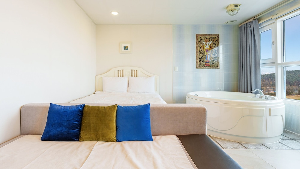 Yangyang Monti Pet Spa Pension