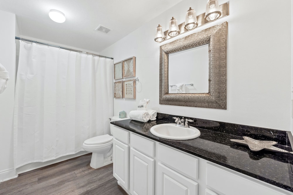 Calypso Beach Resort by Panhandle Getaways