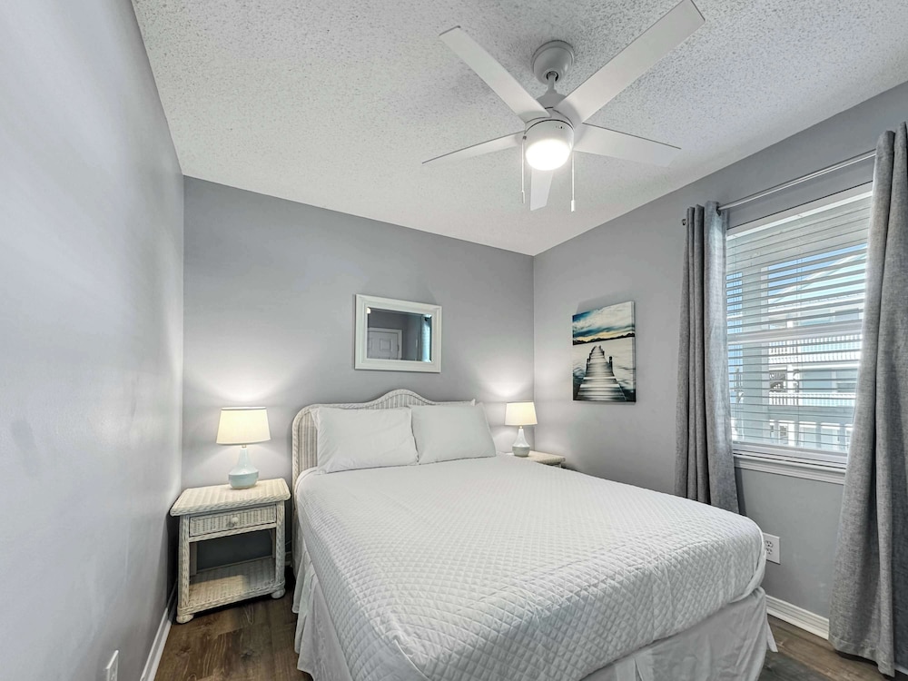 The Perfect Spot Condo for 8!