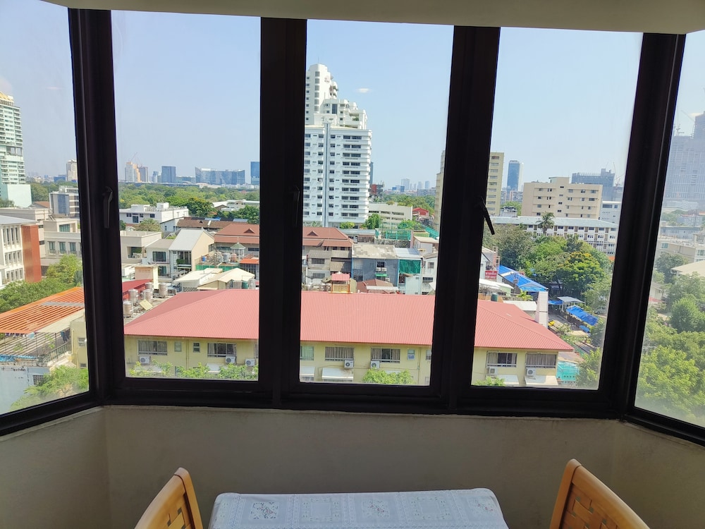 Omni Tower Sukhumvit Nana - Direct
