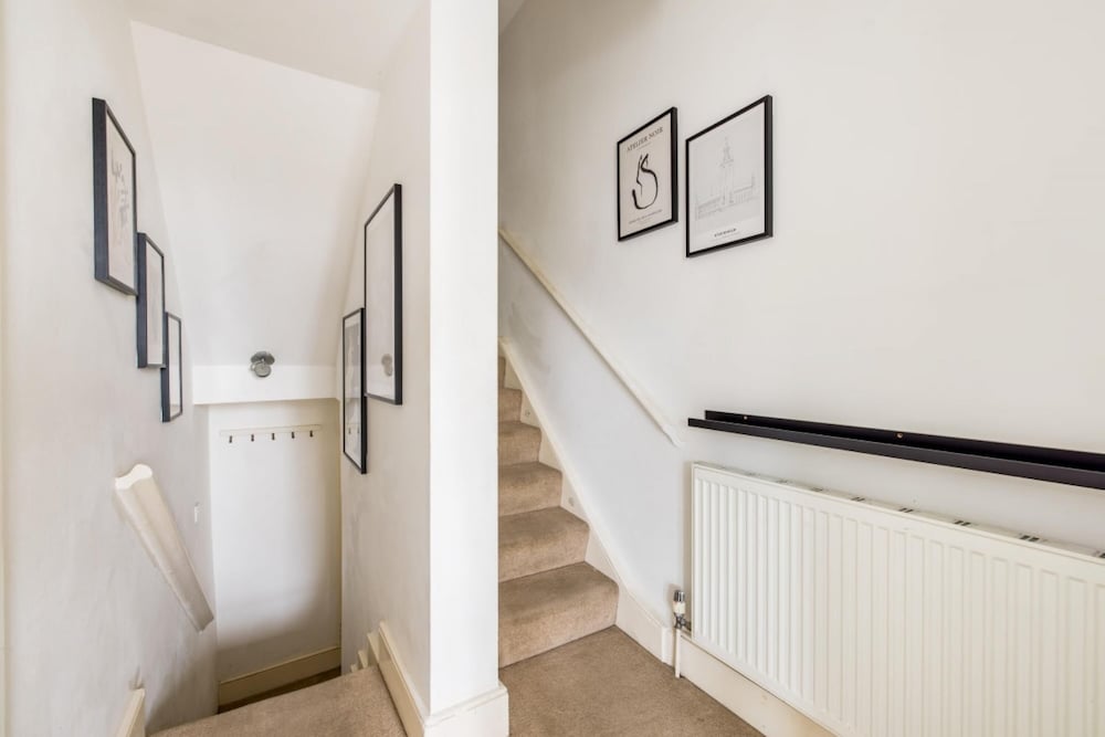 The Brockwell Park Place - Bright 2bdr Flat