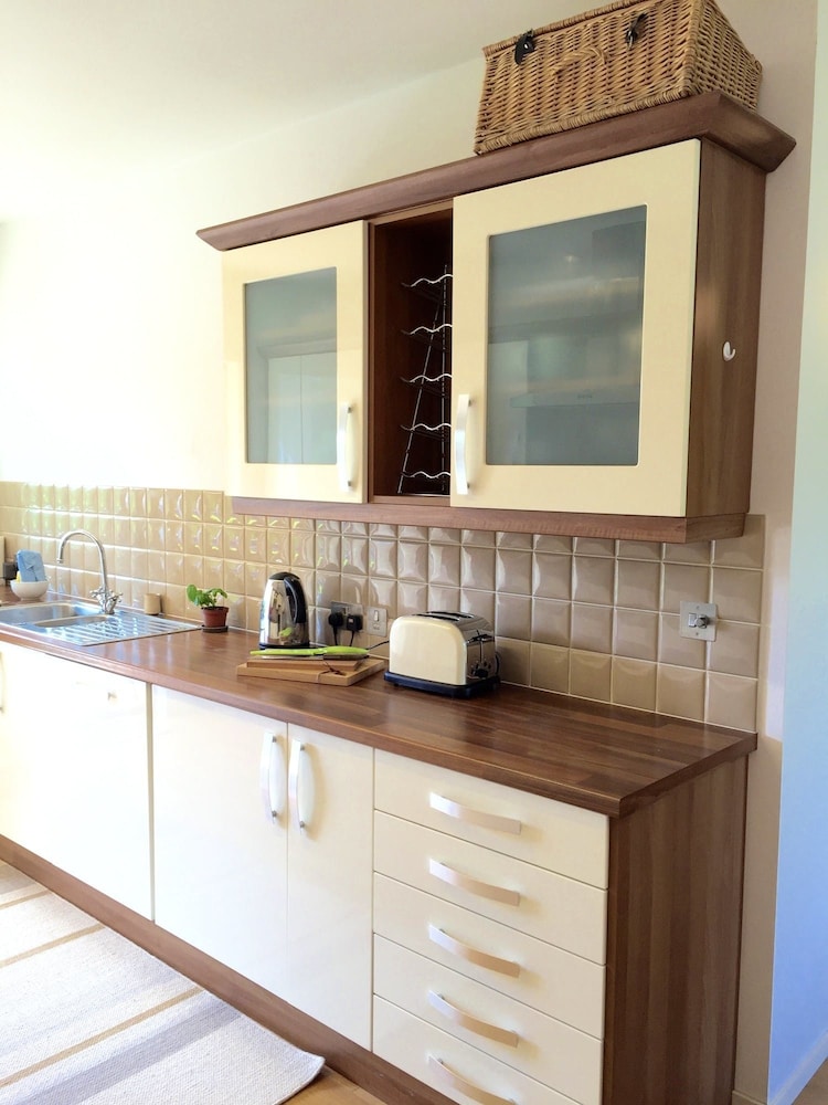 Sherborne Vacations - The Eco-Flat - Property Image 20