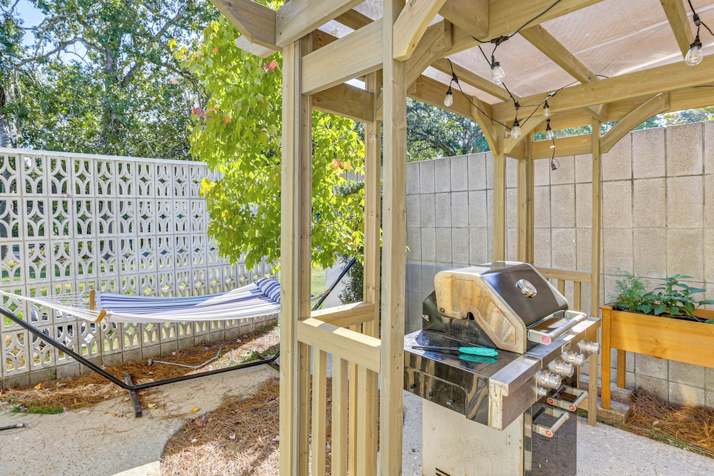 2 Mi to Fsu: Unique Home w/ Patio & Spacious Yard