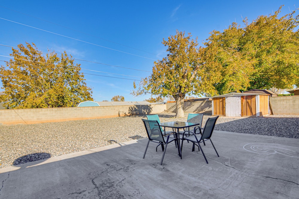 3 Mi to Glen Canyon Dam: Home w/ Fenced Yard