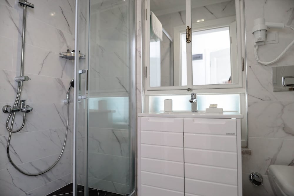 Ali Baris Pansiyon Cunda - Image 23