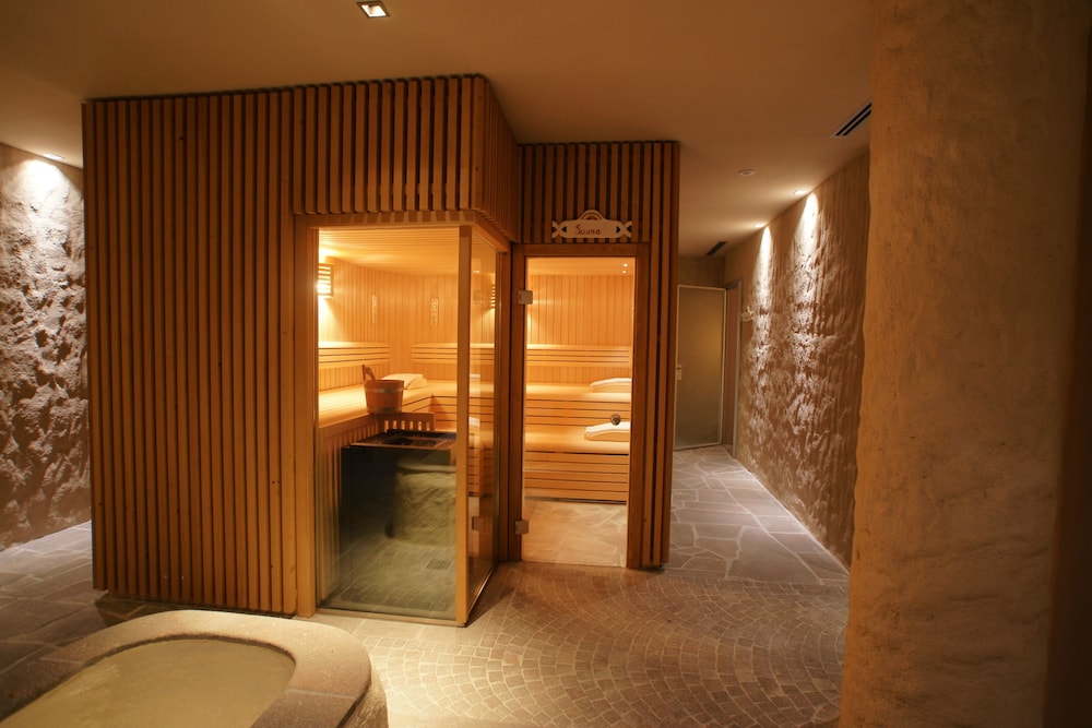Adler Family & Wellness Clubresidence