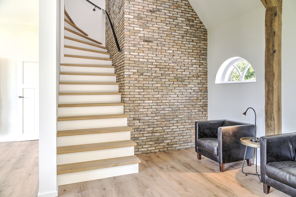 Tranquil Farmhouse in Rijsbergen With Hot Tub and Garden view 4
