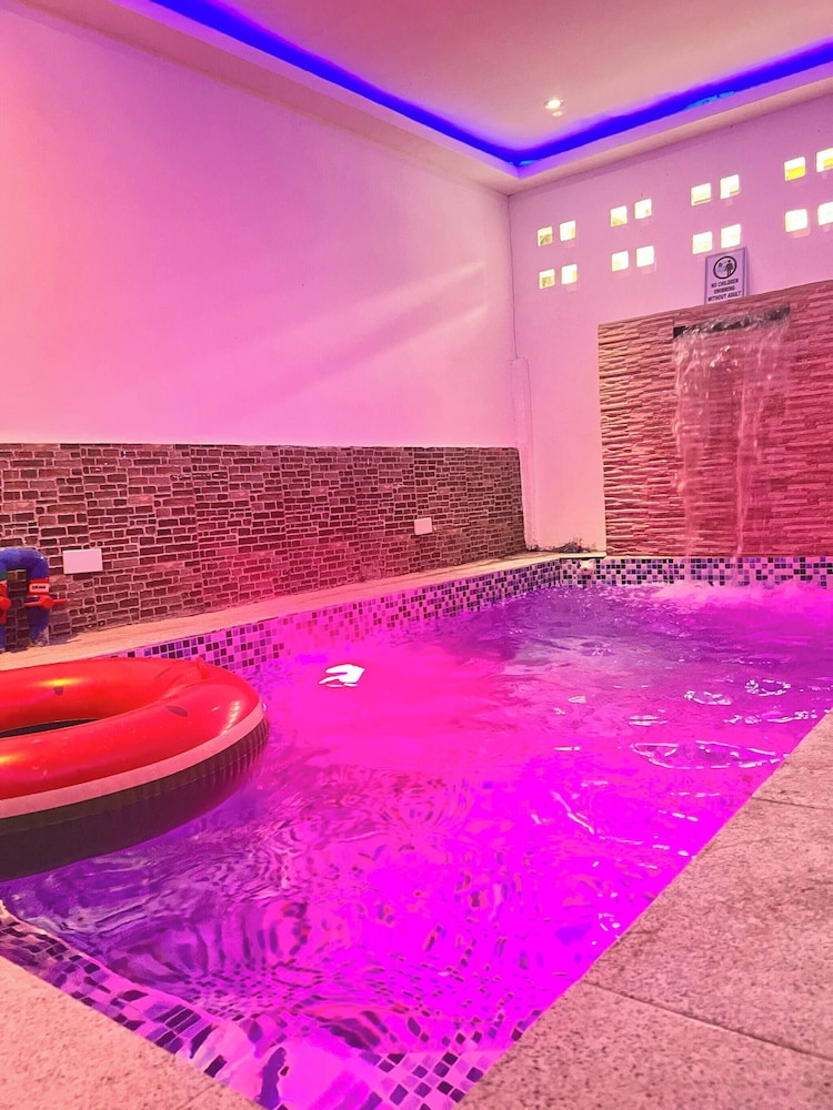 RQ Pool Villa, Angeles City