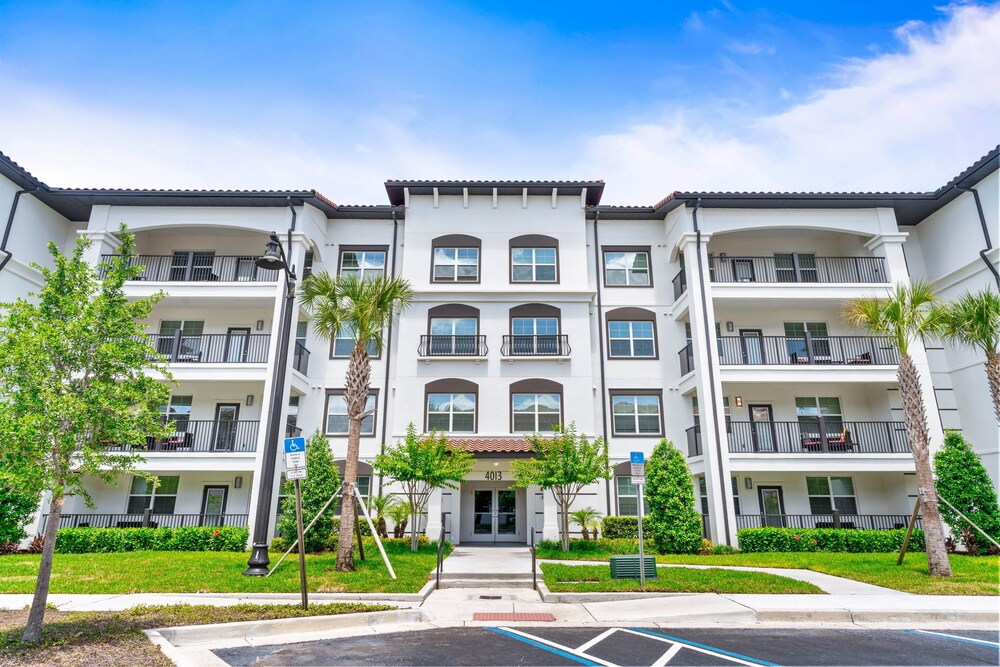 4013 Breakview Drive #108